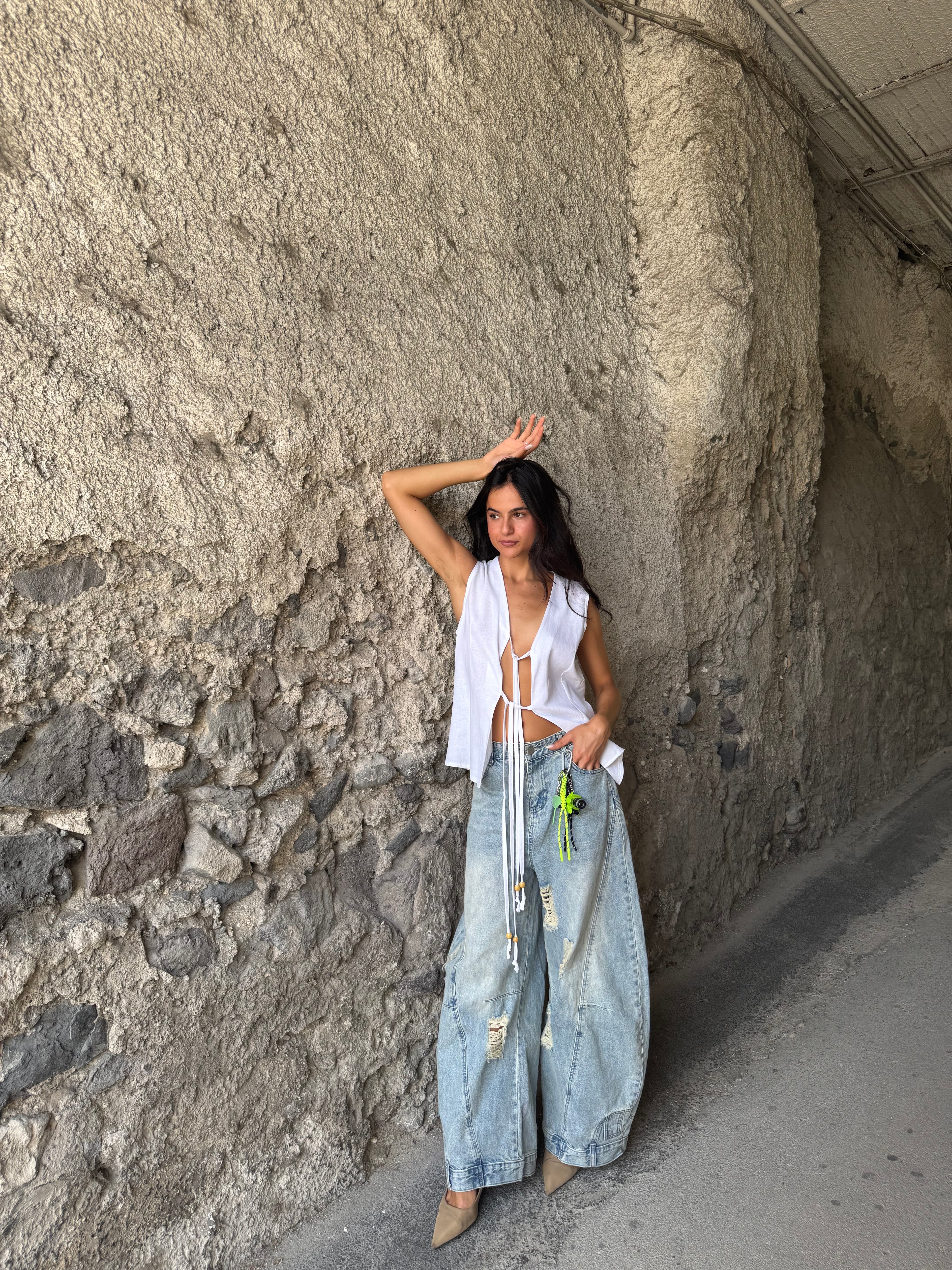 Jeans up and down
