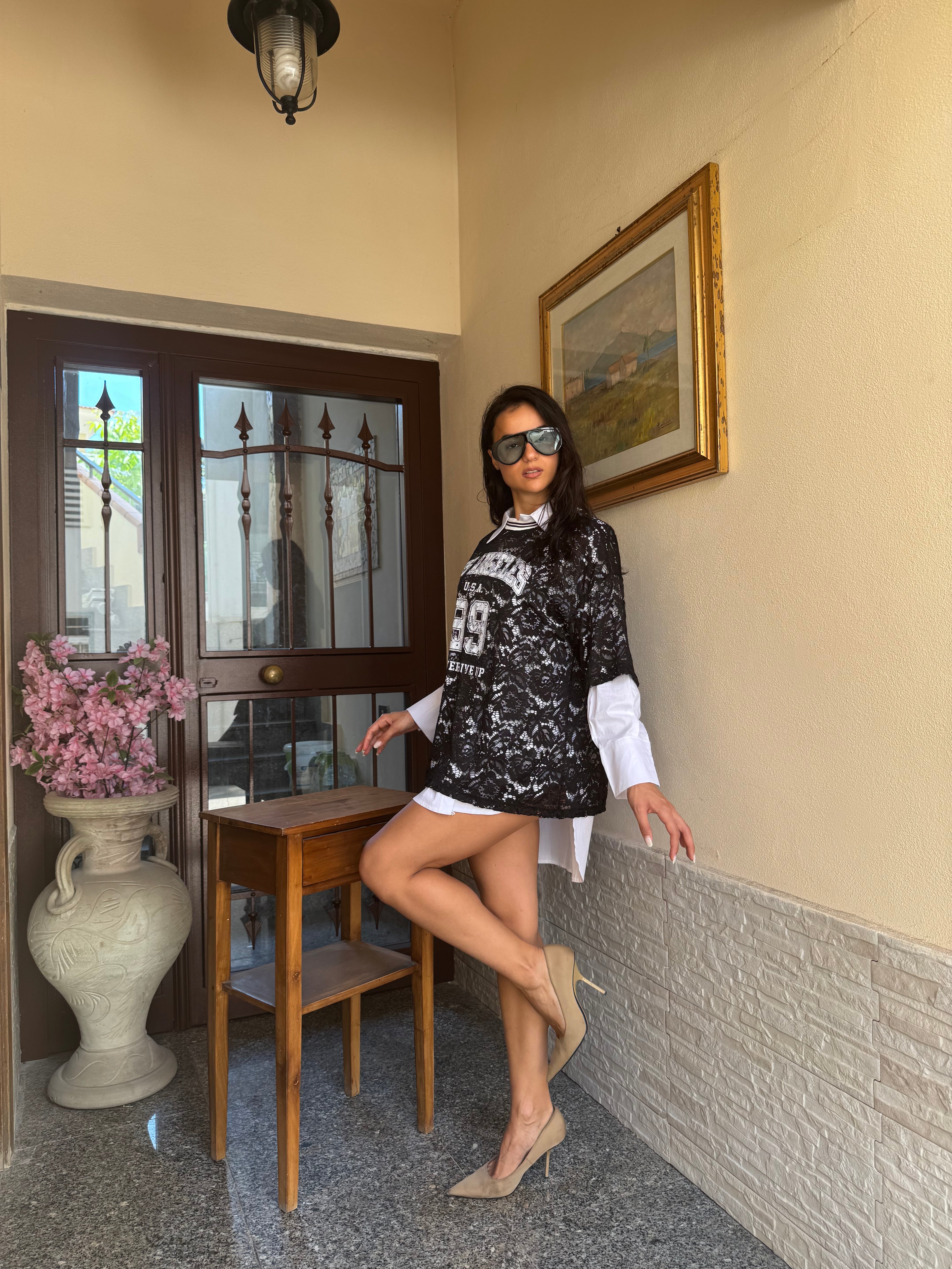 T-shirt camicia lace nera
