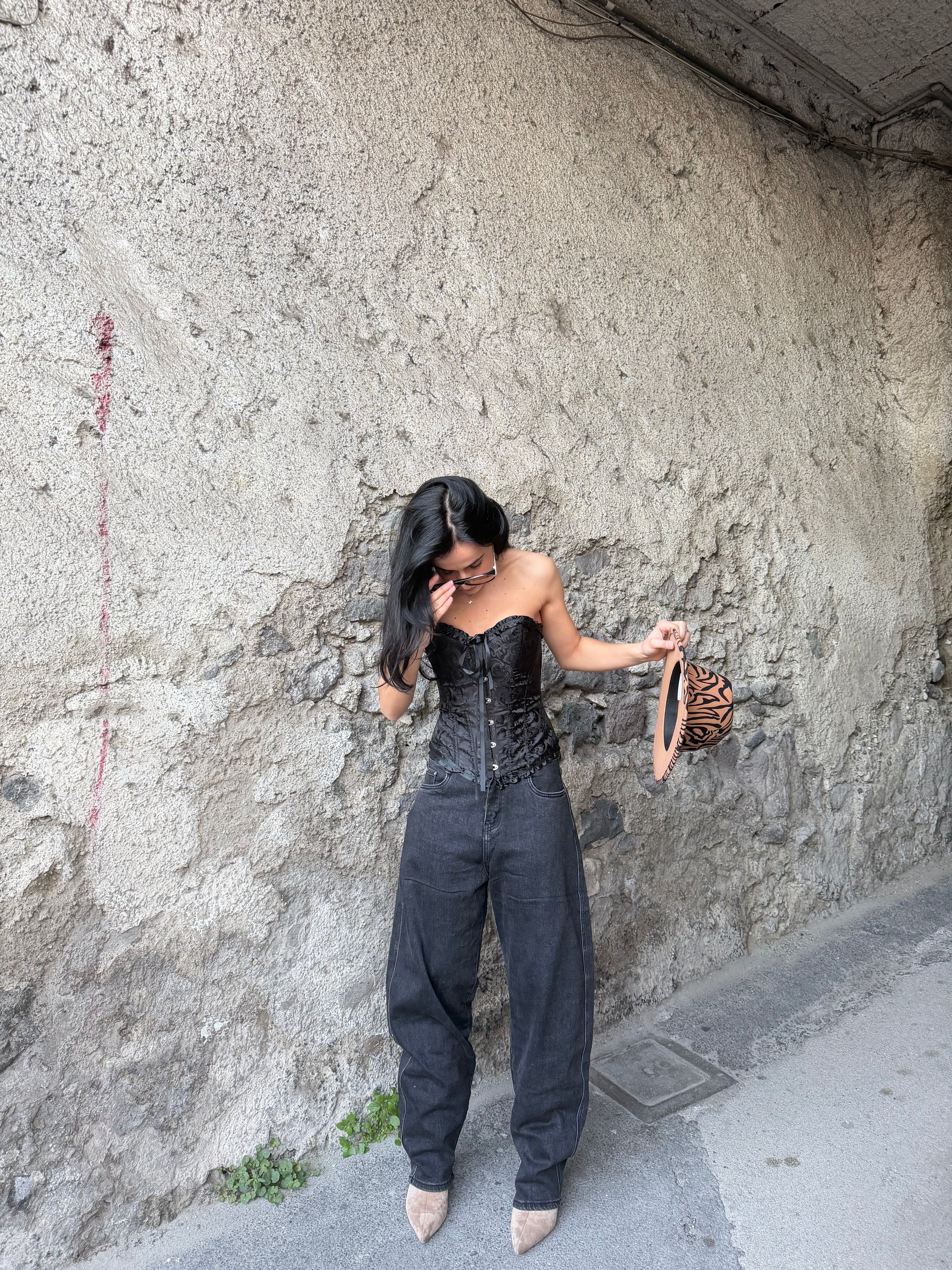 Corsetto rigido nero