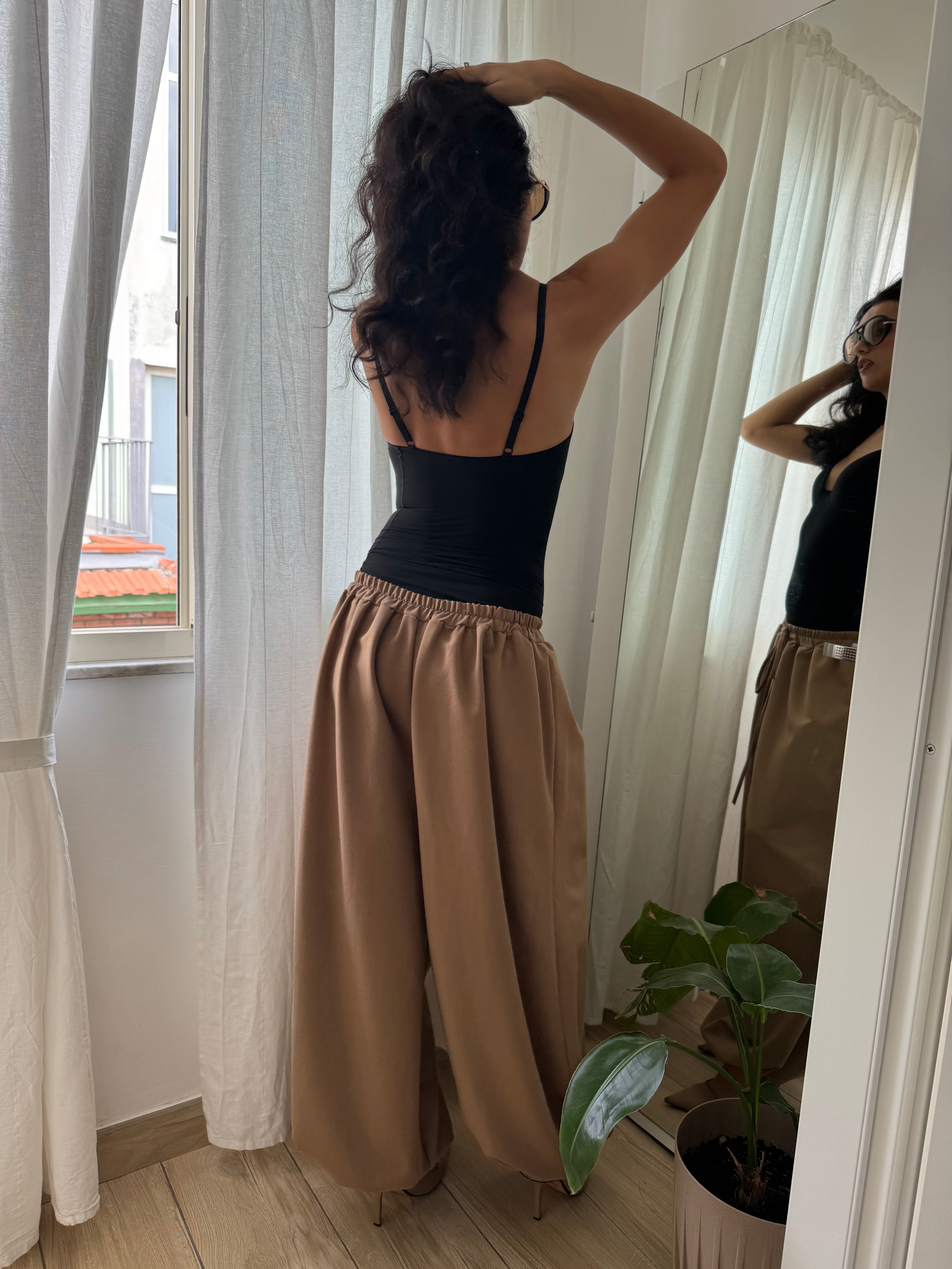 Pantalone a sbuffo cammello