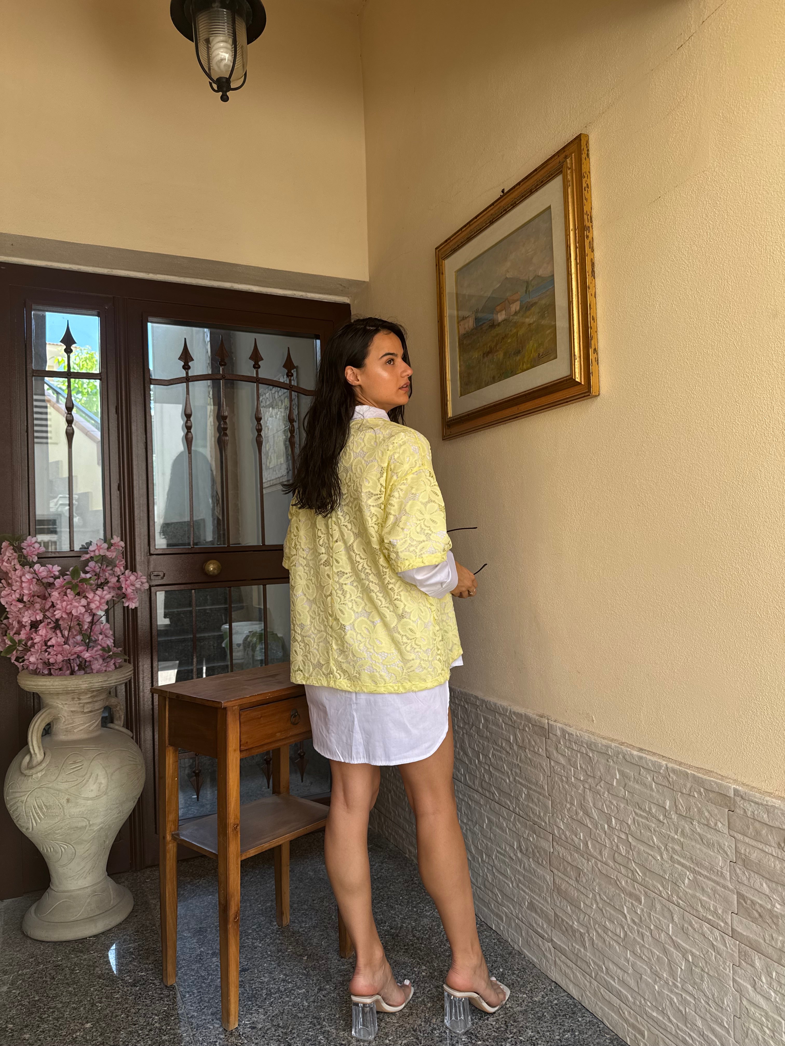 T-shirt camicia lace gialla