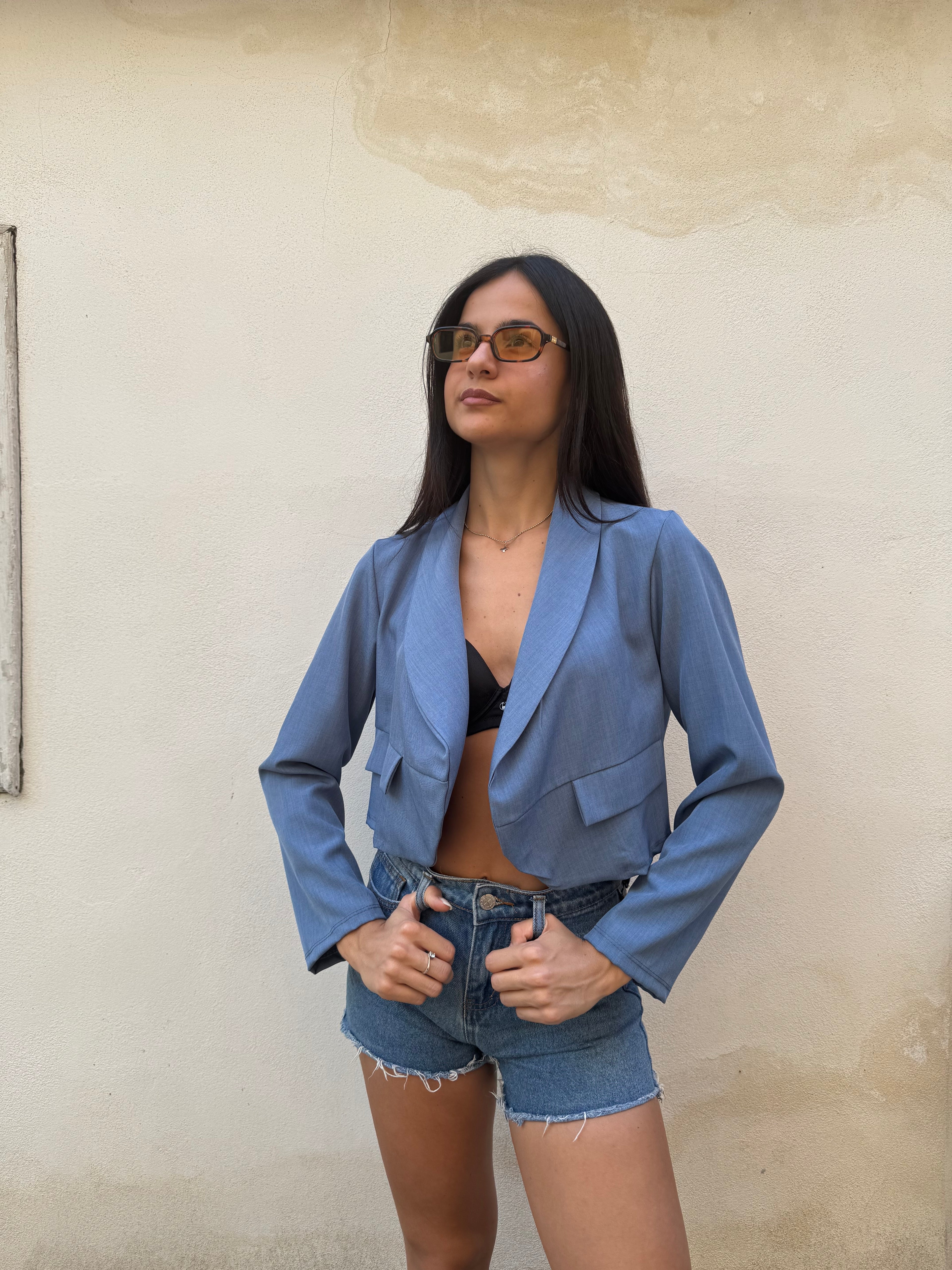 Giacca crop celeste