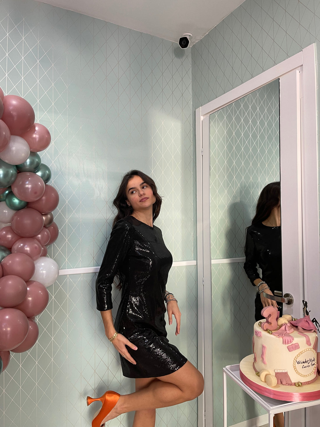 Vestito paillettes scollo schiena - Wonderstyle