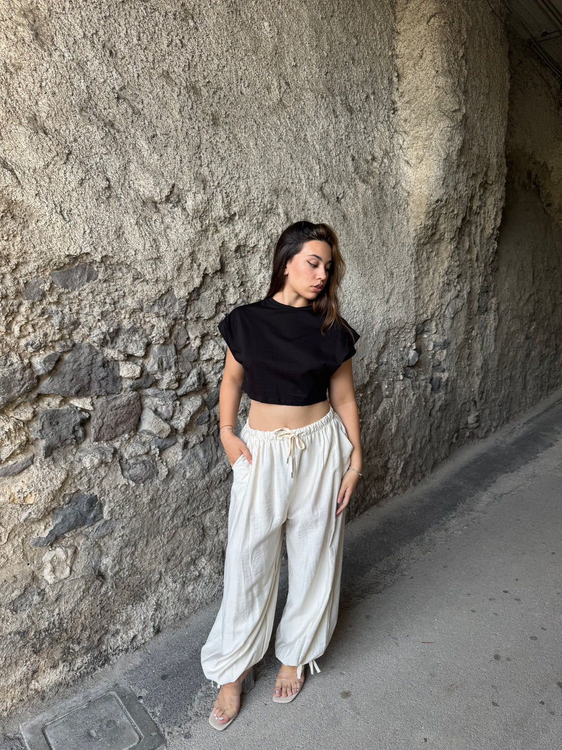 T-shirt crop nera