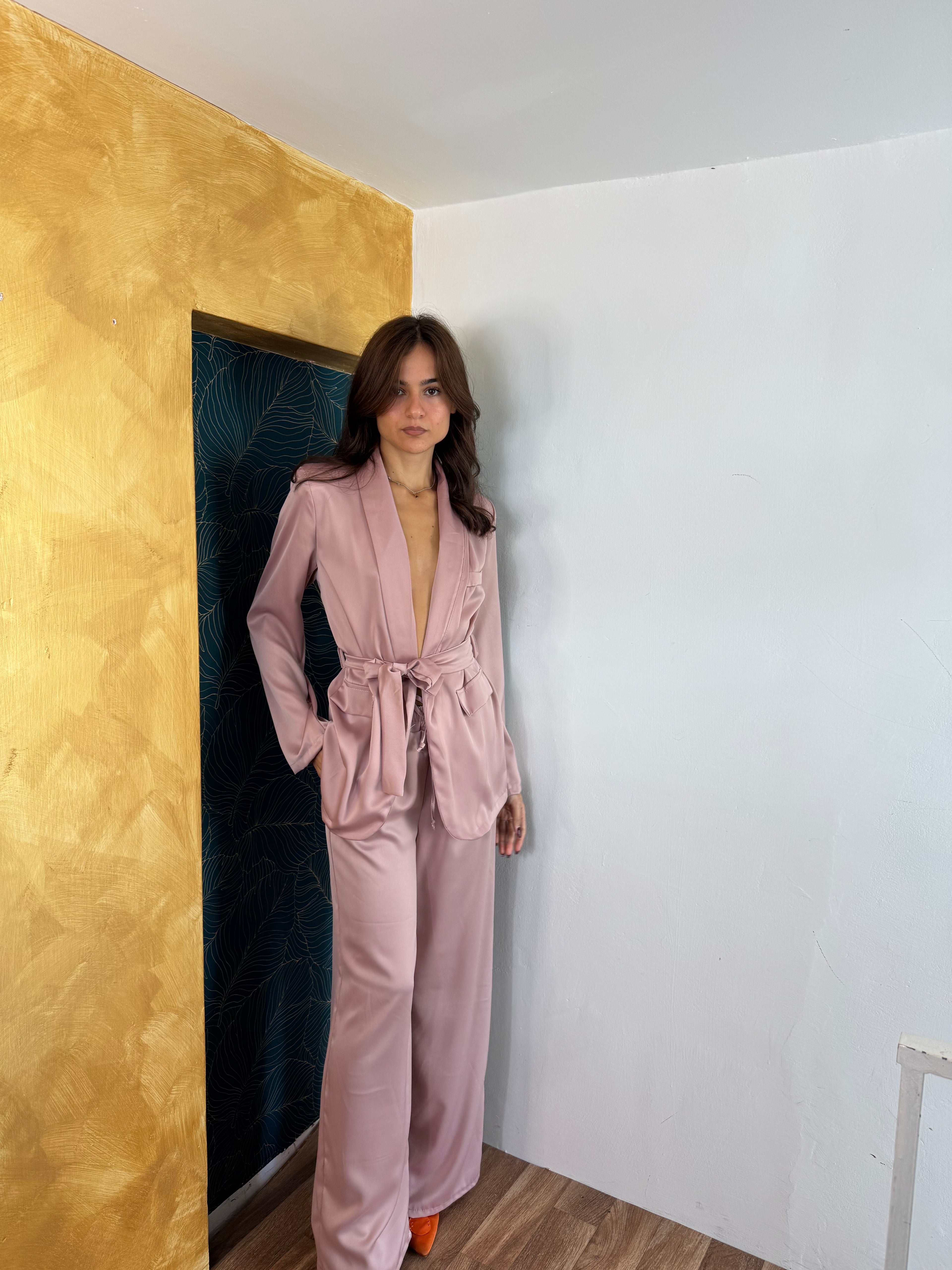 Tailleur satin rosa