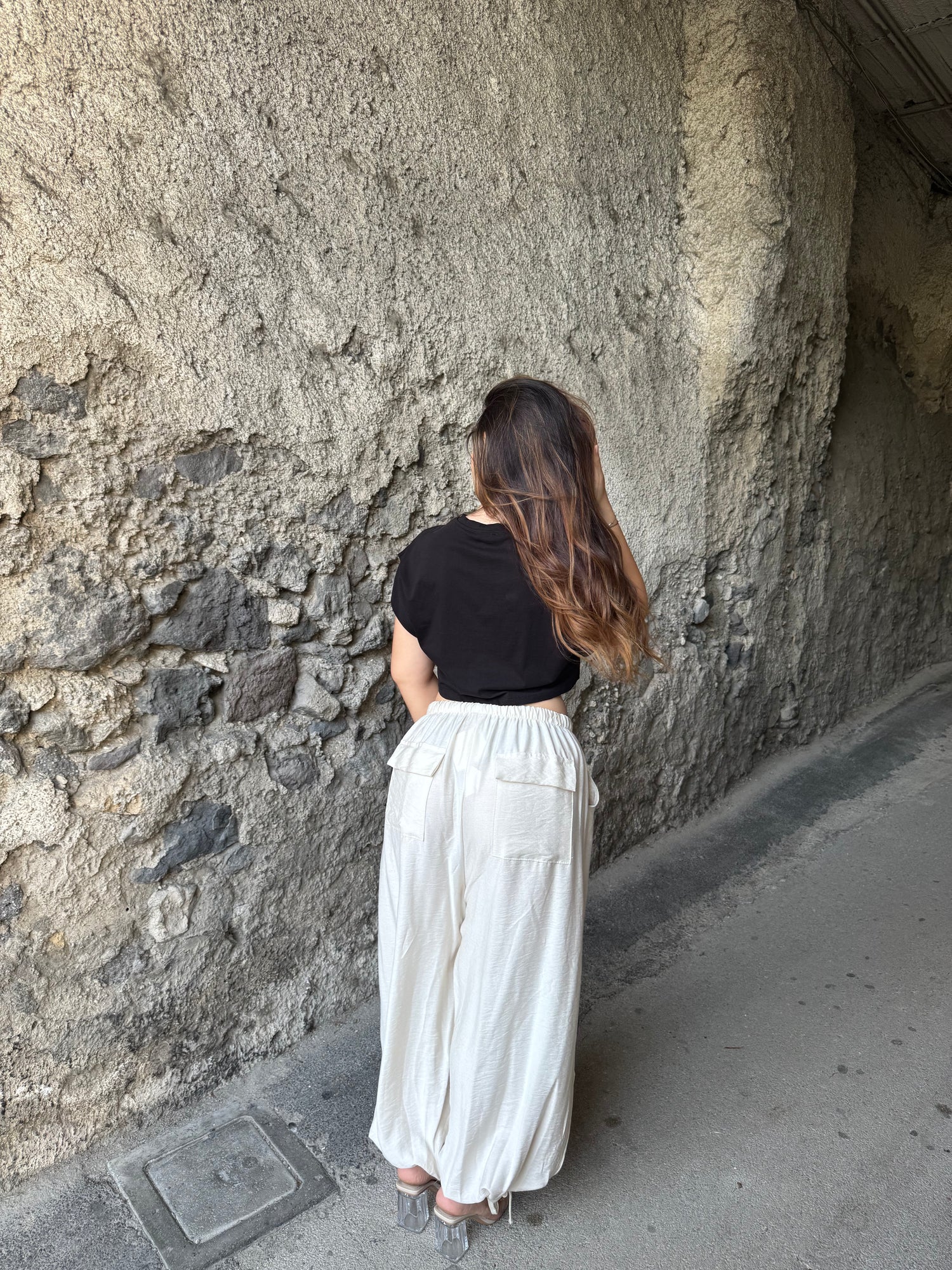 T-shirt crop nera