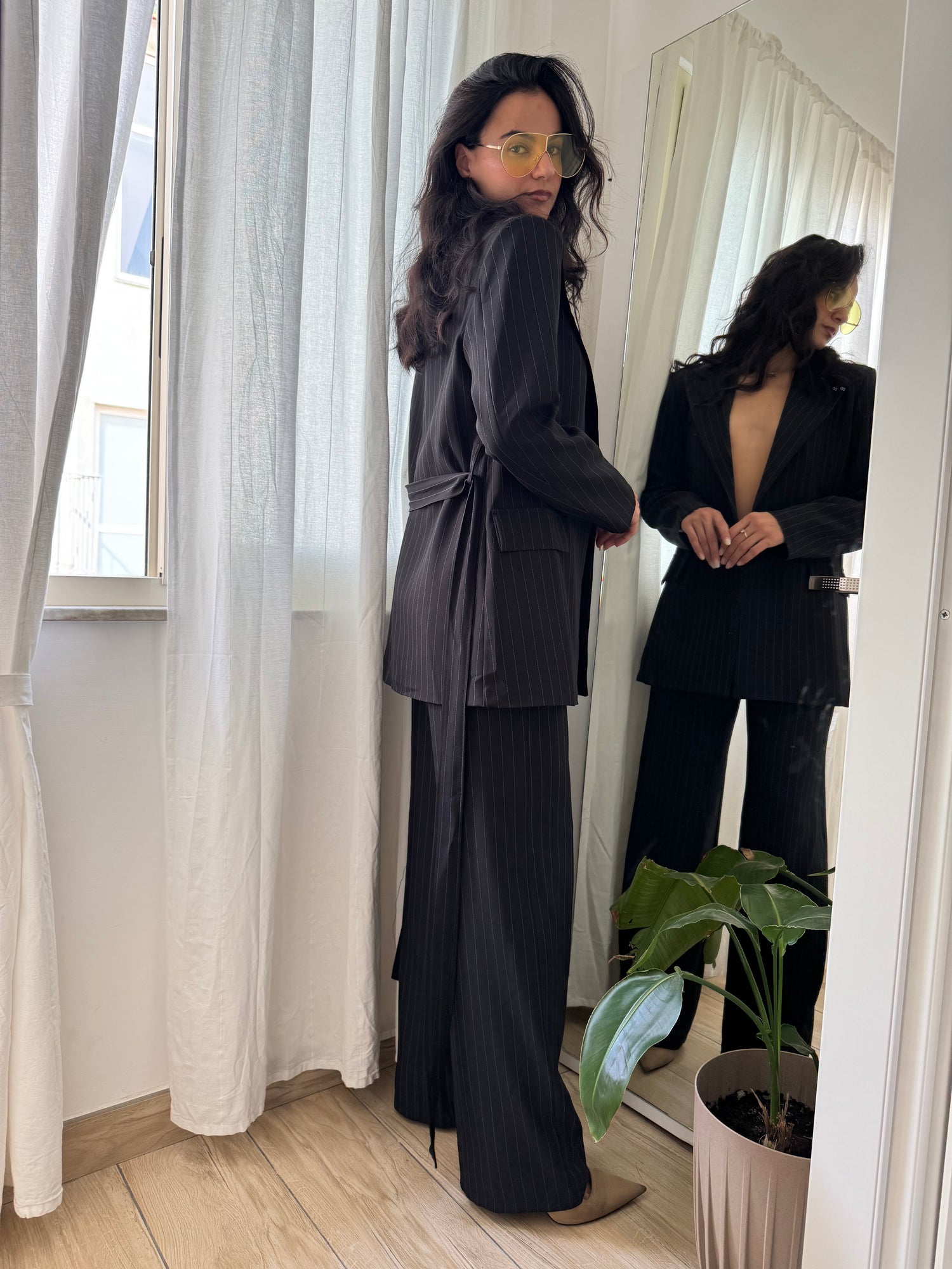 Tailleur gessato nero