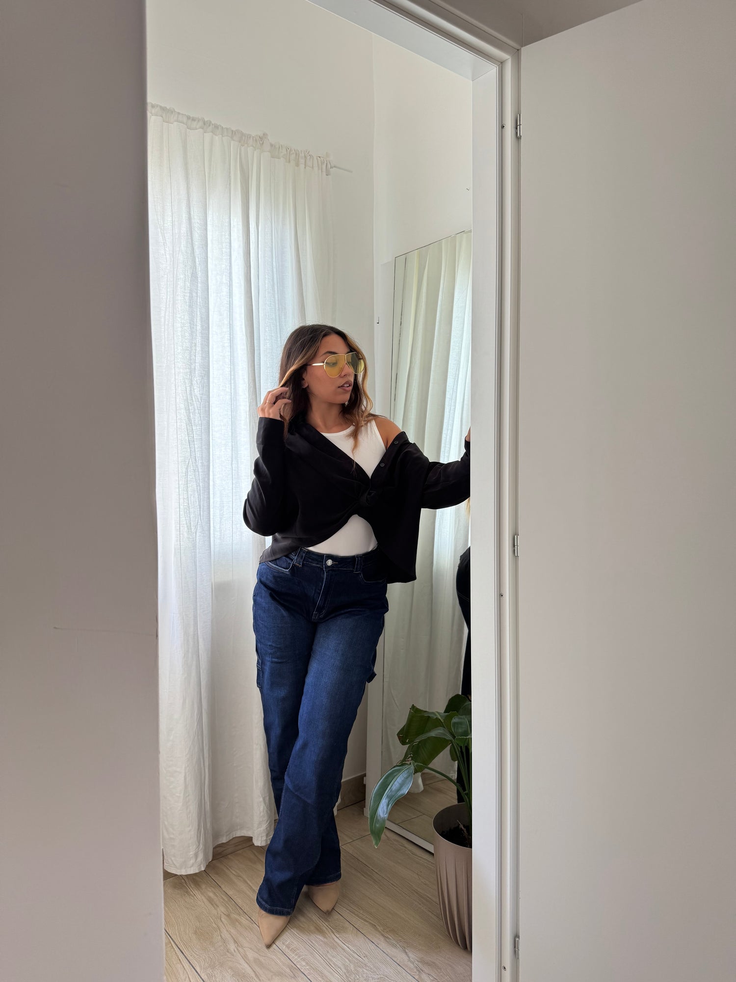 Set. Canotta e camicia nera