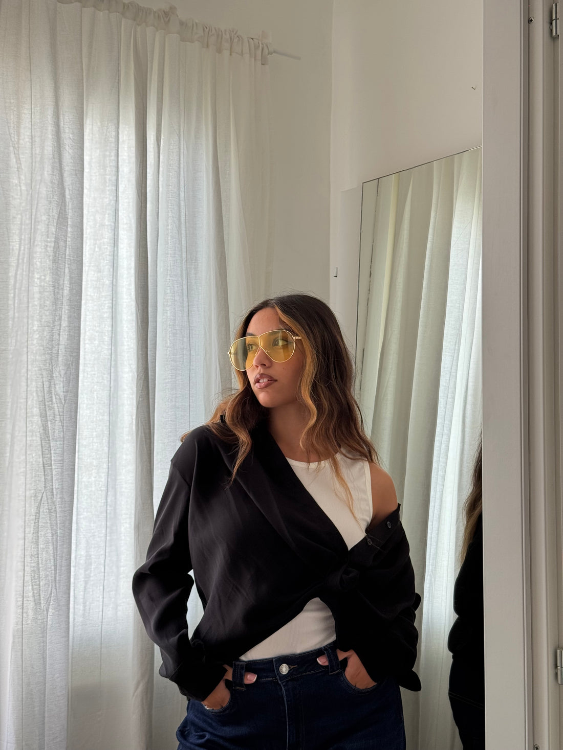 Set. Canotta e camicia nera