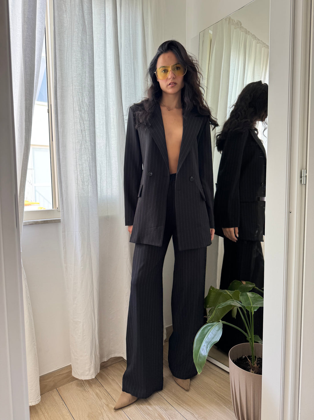 Tailleur gessato nero