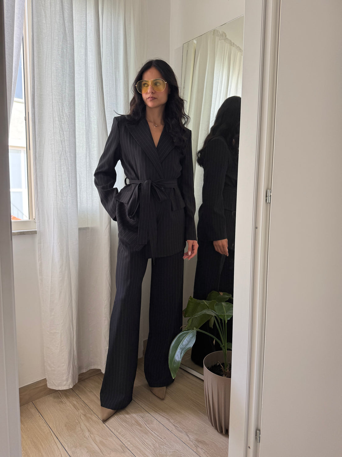 Tailleur gessato nero