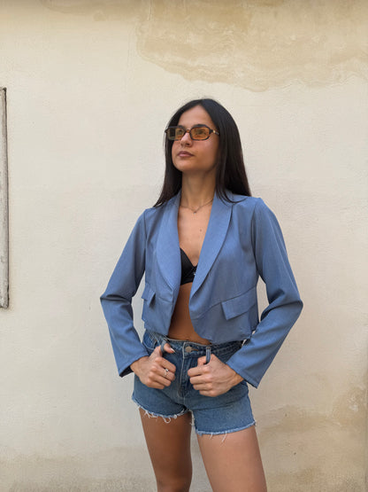 Giacca crop celeste
