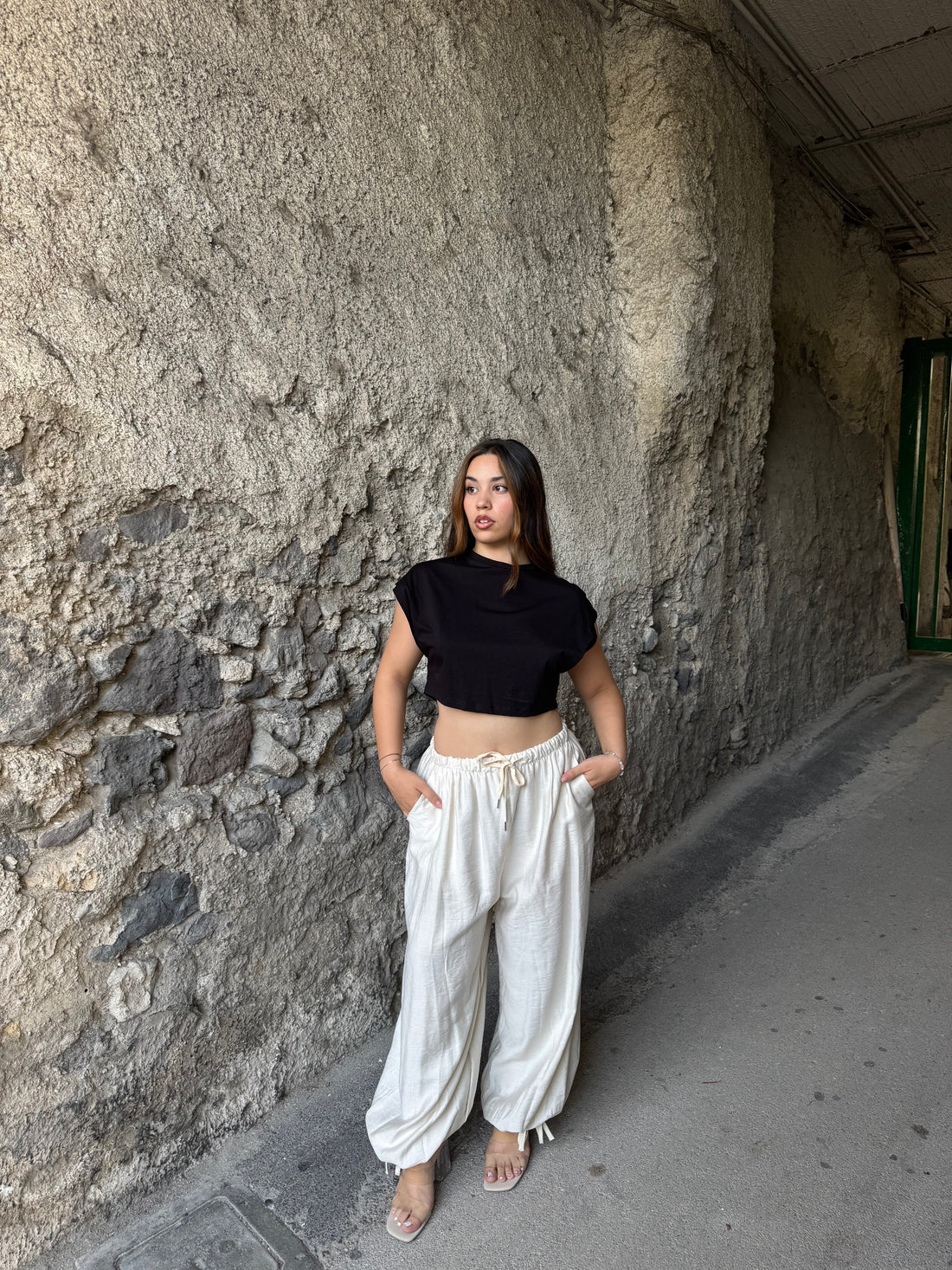 T-shirt crop nera