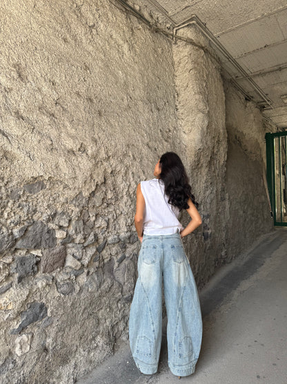 Jeans up and down
