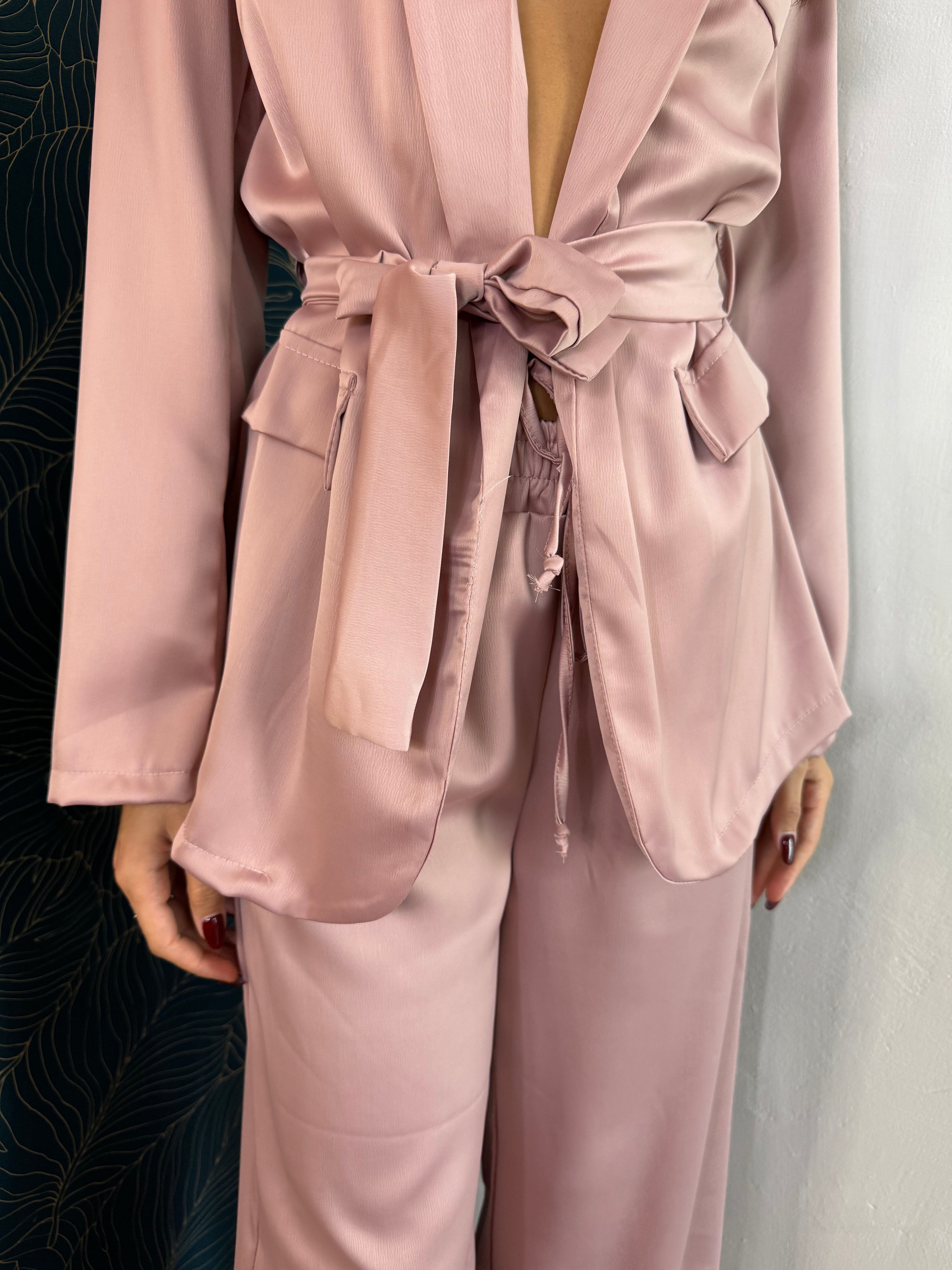 Tailleur satin rosa