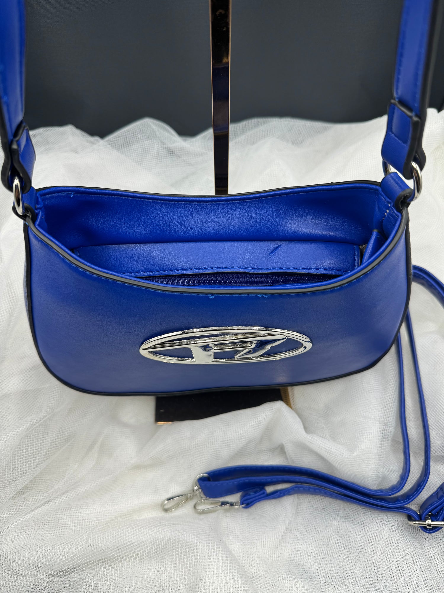 Borsa mood Dies. Blu