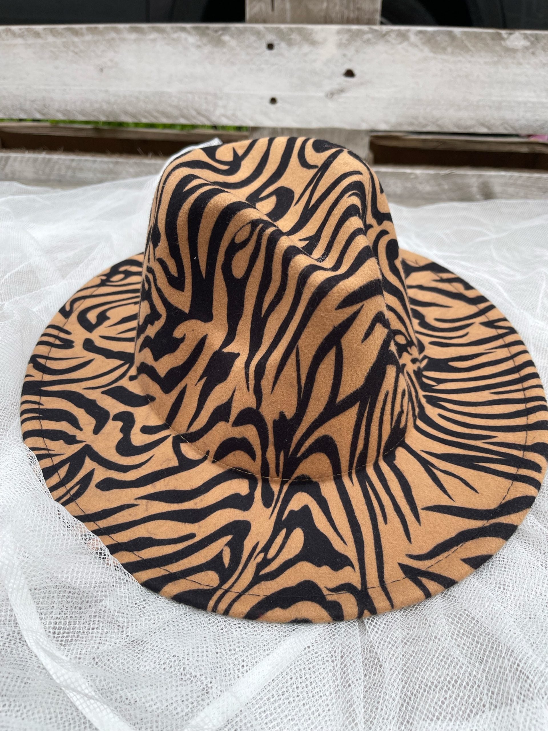 Cappello falda larga zebra cammello